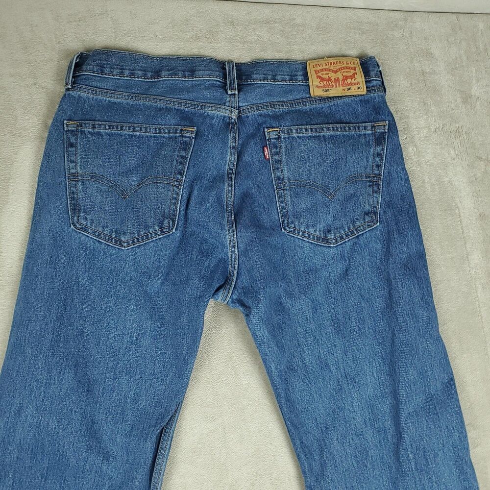 Levis 505 Jeans Mens 36x30 Blue Medium Wash Regular Straight Denim Pants Casual - Picture 14 of 16